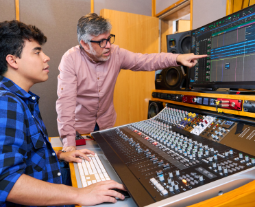 Formación Académica PUCP en Música