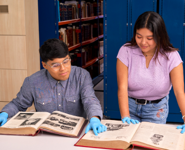 Formación Académica PUCP en Lingüística y Literatura
