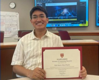 Emprender para conocer el mundo: Brik Meza es finalista para la beca McCall MacBain